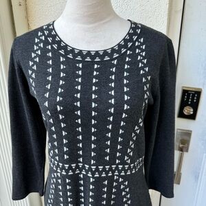 DANNY & NICOLE. Charcoal Grey & White Sweater Dress. Size Large. Long Sl…